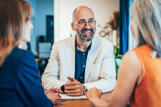 Broker meeting with clients